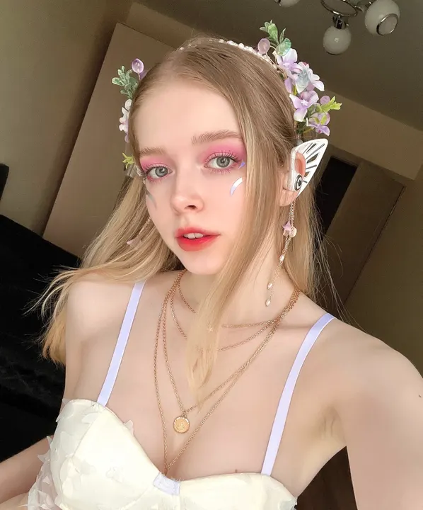 Cream top and flower crown