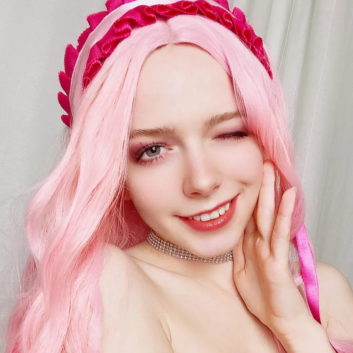 Pink wig and a ruffled headband