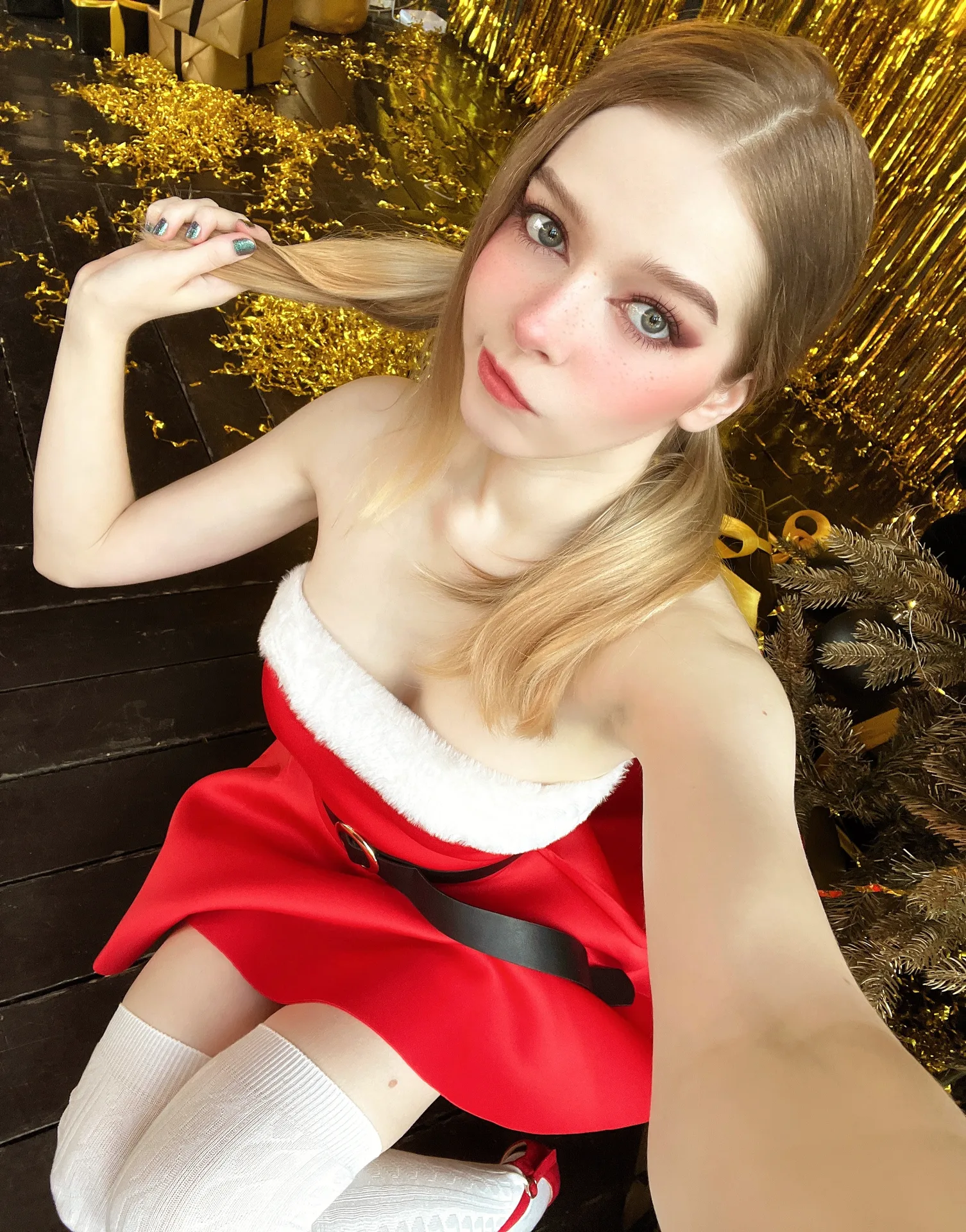 Red Santa dress selfie