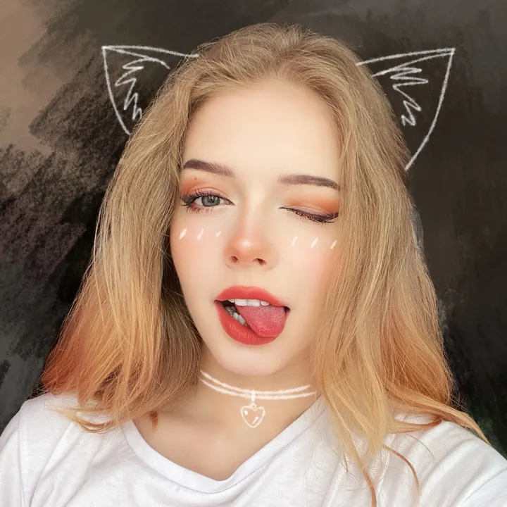 White t-shirt by a cat drawing