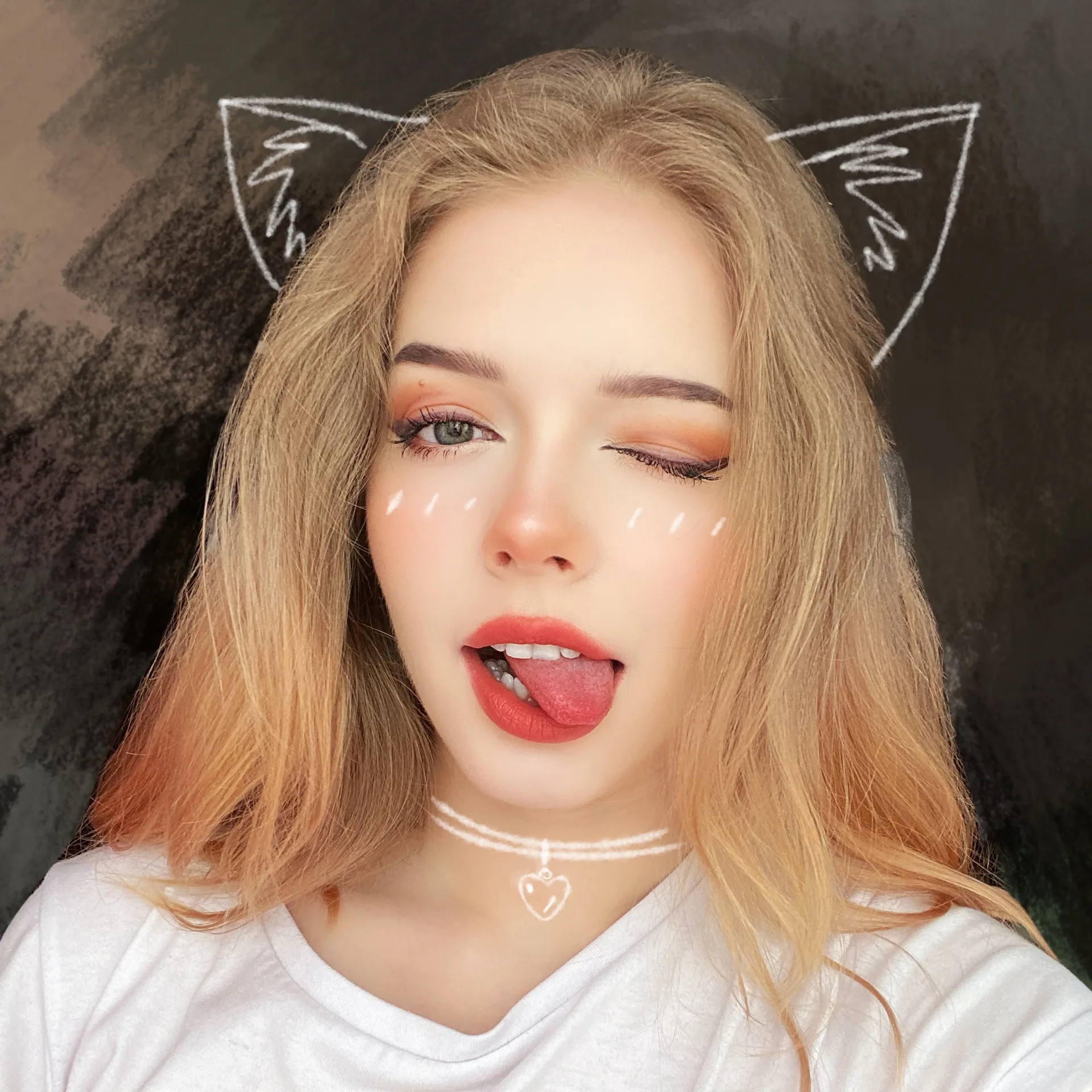 White t-shirt by a cat drawing